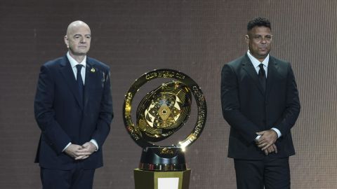 Mundial de Clubes 2025: FIFA presentó el trofeo y los memes inundaron las redes