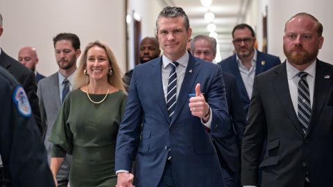 Hegseth ha negado en múltiples ocasiones cualquier acusación sobre mala conducta sexual, entre otras imputaciones.