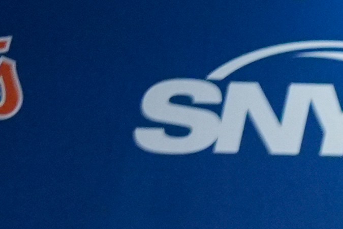 David Stearns junto a Juan Soto en su presentación con los Mets.