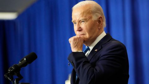 Biden había enfrentado la presión de las organizaciones de defensa para conmutar las condenas de muerte federal, y varias lo elogiaron por tomar las medidas.