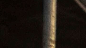 Los agentes están revisando imágenes de las cámaras de seguridad de la estación y entrevistando testigos para ver si el atacante fue visto cerca de la víctima.