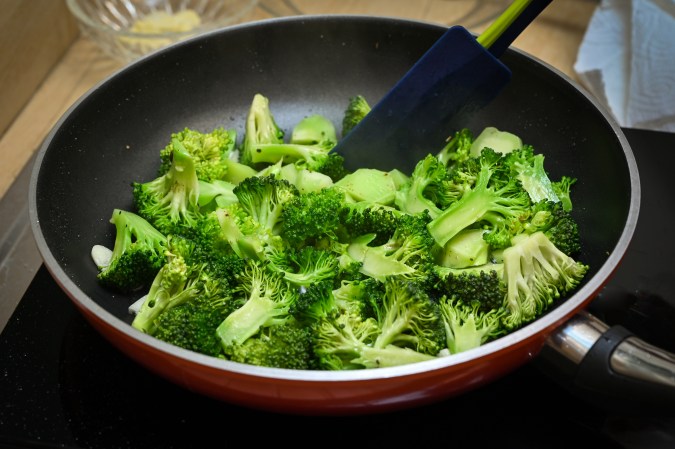 Aprende a preparar el brócoli para aprovechar al máximo sus nutrientes.
