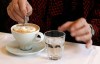 Algunas especias se pueden agregar al café para mejoras tu salud cerebral.