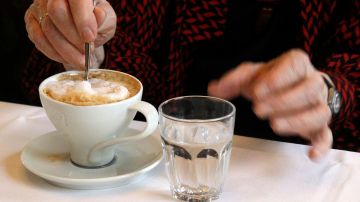 Algunas especias se pueden agregar al café para mejoras tu salud cerebral.