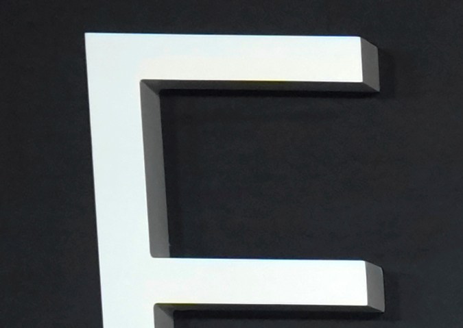 Adriana Paz, Karla Sofía Gascón, Zoe Saldana, Selena Gómez y Edgar Ramírez en el estreno de ‘Emilia Pérez’ el lunes 21 de octubre de 2024 en el Teatro Egipcio de Los Ángeles.