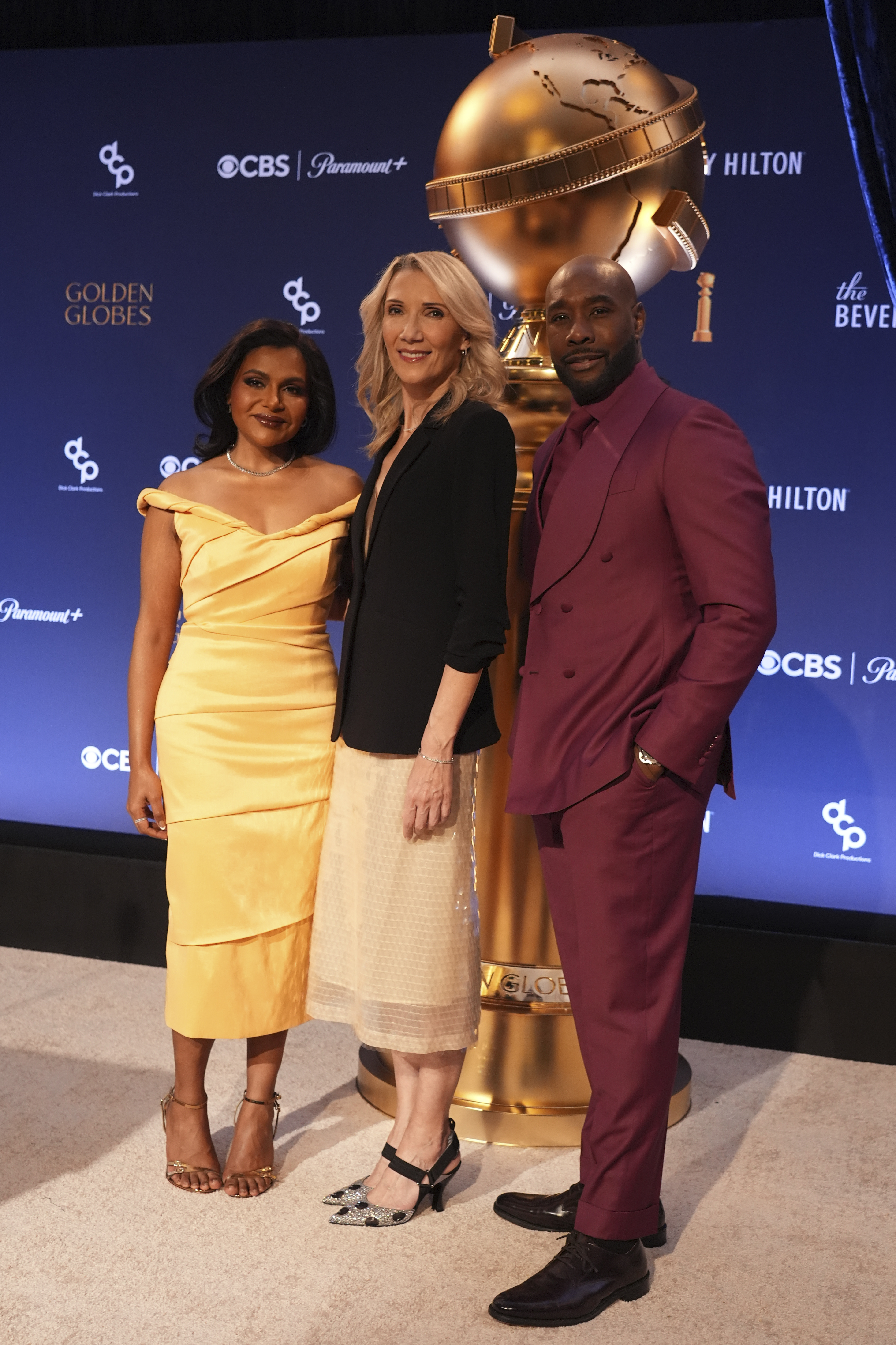 Mindy Kaling, Morris Chestnut y Helen Hoehne, presidenta de Golden Globes LLC, anuncian las nominaciones para la 82ª edición de los premios Golden Globes.