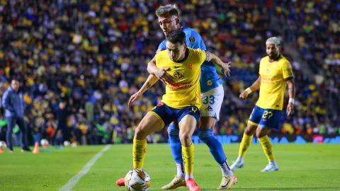 Álvaro Fidalgo destaca el triunfo del Club América y se olvida de las críticas por el penal.