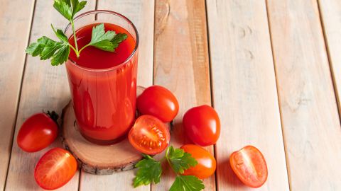 Conoce los beneficios del tomate por su alto nivel nutricional.