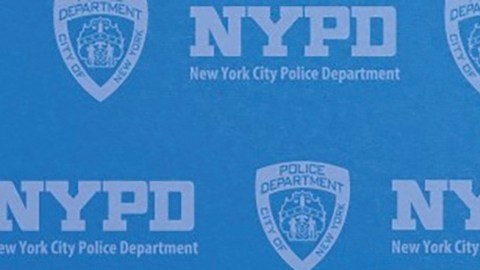 Imágenes proporcionadas por el Departamento de Policía de la Ciudad de Nueva York muestra al sospechoso, Luigi Mangione.