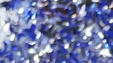 Henry Martín levanta la copa del Apertura 2024 de la Liga MX.