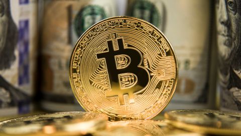 bitcoin-inversion-1000-dolares-2021