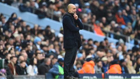 Pep Guardiola durante un partido entre el Manchester City y el Everton.