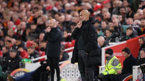 Pep Guardiola durante el partido entre el Liverpool y el Manchester City.