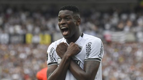 Luiz Henrique, jugador del Botafogo, último equipo que selló su clasificación al Mundial de Clubes tras ganar la Copa Libertadores.