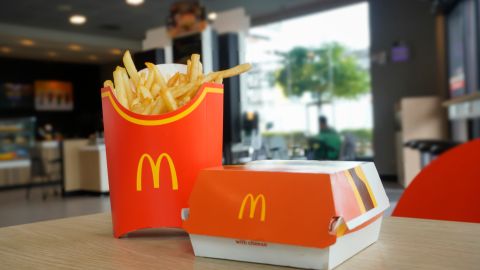 McDonald's se atreverá en 2025 con nuevas opciones para su menú, además de las infaltables papas fritas.