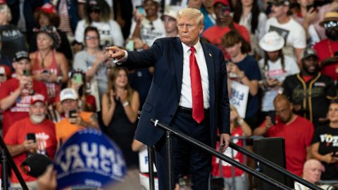 Durante el primer mandato de Trump (2017-2021), Ronald Johnson fue representante de Washington en El Salvador.