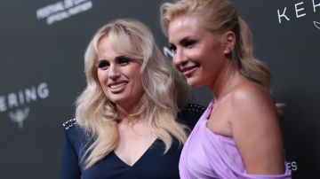 Rebel Wilson y Ramona Agruma hicieron público su romance en 2022.