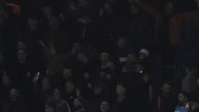 Una de las pancartas desplegas decía: "Nunca ganarán cuatro (Premiers) seguidas".