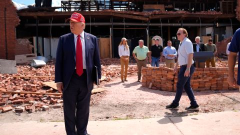 Trump visitó zonas afectadas por el huracán Helene en septiembre.