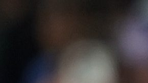 Joshua Zirkzee celebra con sus compañeros del Manchester United.