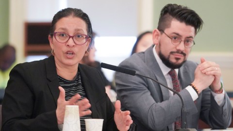 La comisionada del Departamento de Protección al Trabajador y Consumidor, Vilda Vera, avala reformas para garantizar más tiempo libre por razones que pueden ser de "vida o muerte".