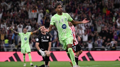 Lamine Yamal celebra su gol para el 0-2 del Barcelona al Athletic Club.