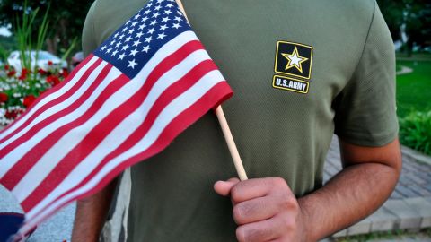 Los militares alegan que han trabajado mucho para proteger a su país.