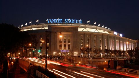 El Yankee Stadium es uno de los estadios más visitados en MLB.