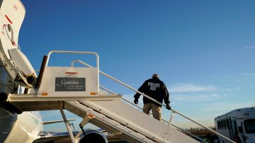 Avión para deportados en Houston