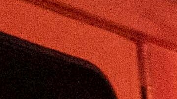 Los bomberos lograron controlar el incendio de dos alarmas en menos de 40 minutos.