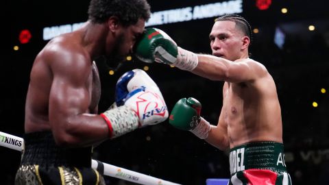 David Benavídez se pronuncia sobre el combate entre Canelo vs Crawford.