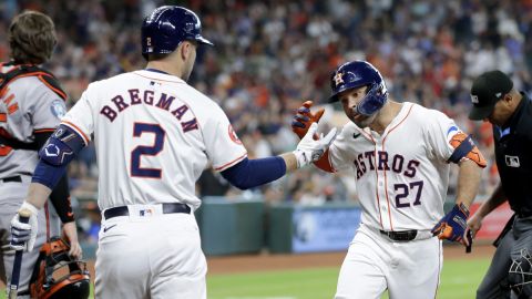 Venezolano José Altuve "dispuesto" a mudarse al LF si Alex Bregman se queda con Astros