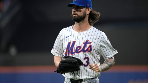 Jesse Winker firmó como agente libre con los Mets.