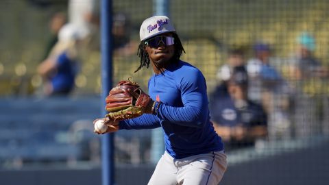 Luisangel Acuña fue uno de los prospectos que debutó en 2024 con los Mets.