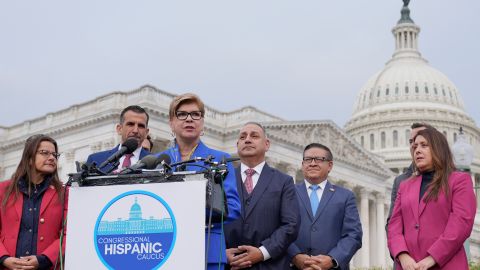 Los congresistas hispanos se comprometen a luchar para proteger "esta piedra angular de la Constitución y los beneficios económicos para todos los estadounidenses".