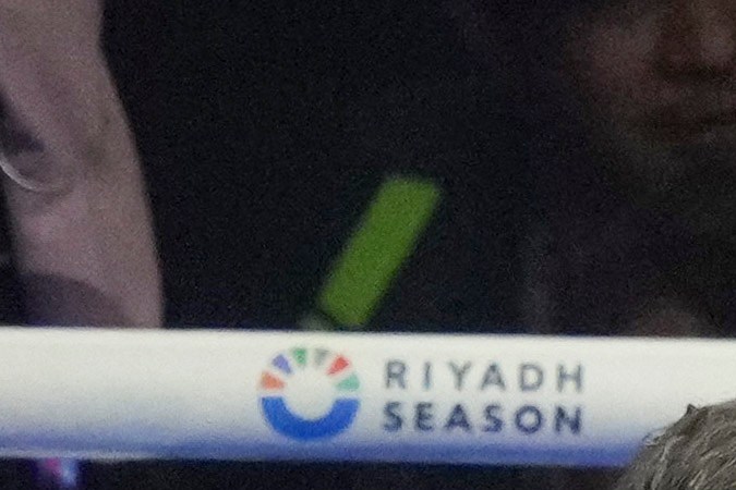 El peleador ucraniano espera poder mantener sus cinturones de campeón.