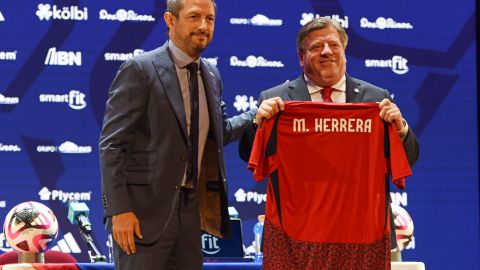 Miguel Herrera durante su presentación como DT de Costa Rica.