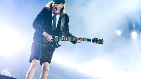 Angus Young vivió en esta casa junto a su hermano Malcolm Young, quien murió en 2017.