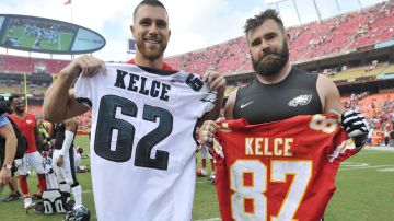 Hermanos Kelce en el Super Bowl de 2023.