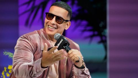 Daddy Yankee estrenó 'En el desierto'.