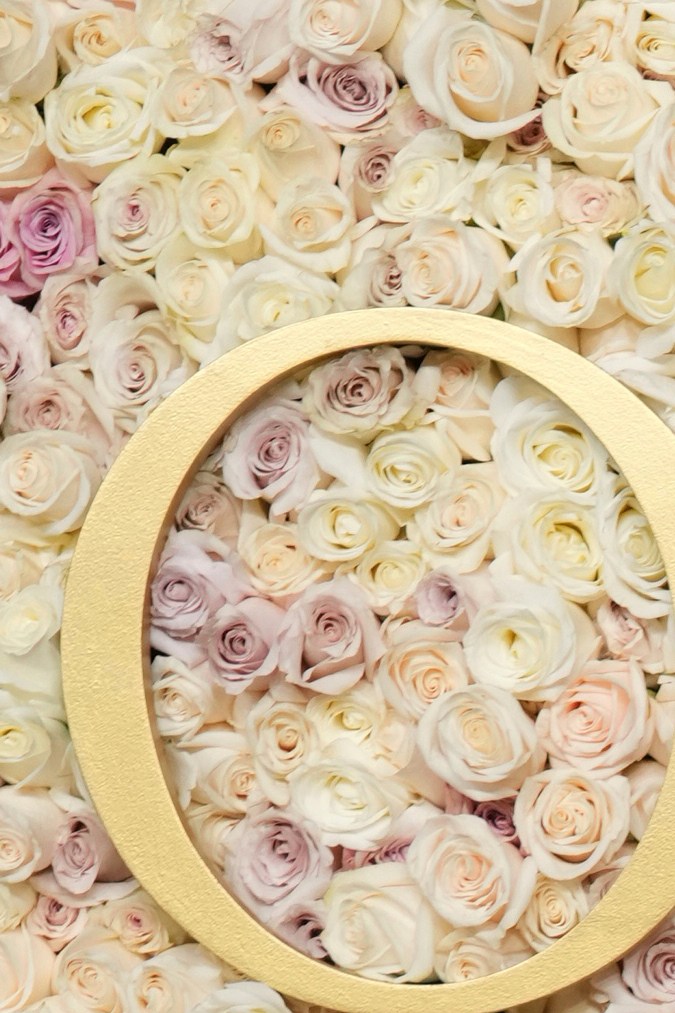 Emma Stone lució un vestido Louis Vuitton.