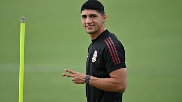 Alan Pulido espera apoyar a Chivas en su búsqueda del título de campeón de la Liga MX.