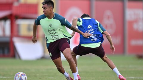 Efraín Álvarez apuesta por jugar con Chivas de Guadalajara y en la selección mexicana.