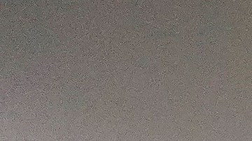 James Rodríguez recibe una camioneta Mazda tras su llegada al Club León.