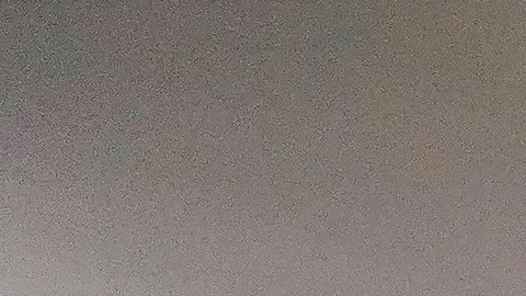 James Rodríguez recibe una camioneta Mazda tras su llegada al Club León.