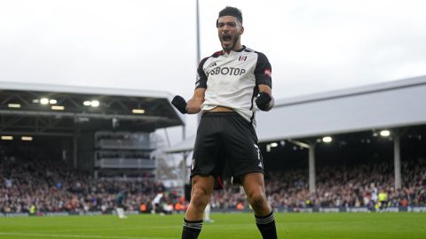 Raúl Jiménez con el Fulham.