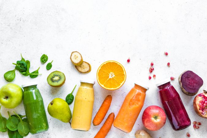 Aprende a preparar tres jugos que te ayudarán a desintoxicar el cuerpo.