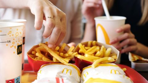Si prefieres comida rápida, hay varias cadenas de comida que abre en Año Nuevo.