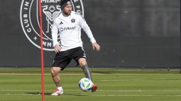 Lionel Messi entrenando con el Inter Miami.