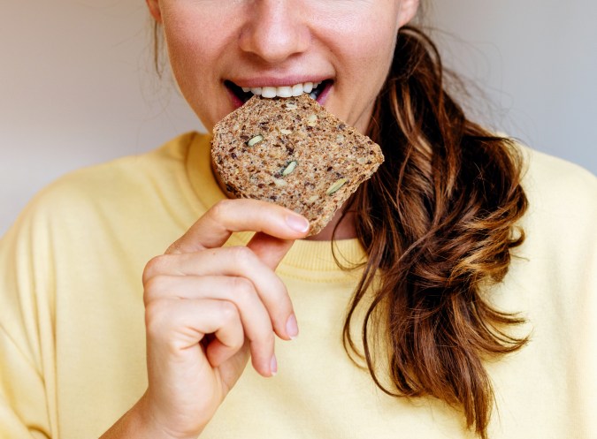 El pan congelado ante de consumir es bueno para la salud y si es integral, mejor aún.